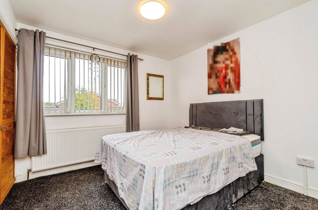 Property photo 3 of 17 Photo