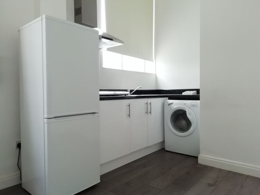 Property photo 3 of 7 Gallery