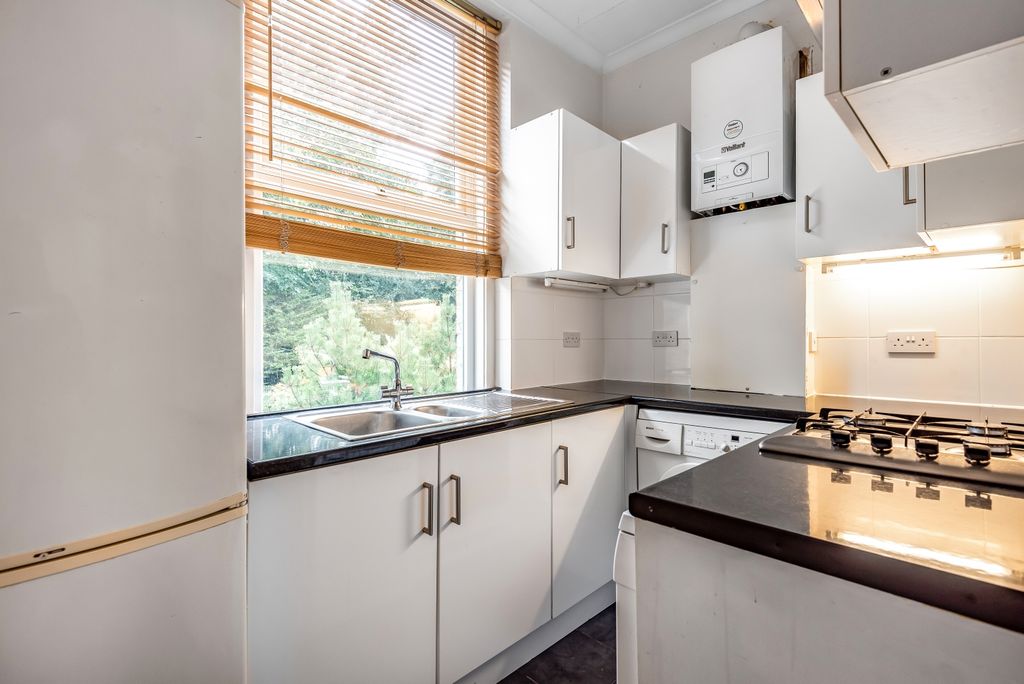 Property photo 3 of 11 769147 (5)