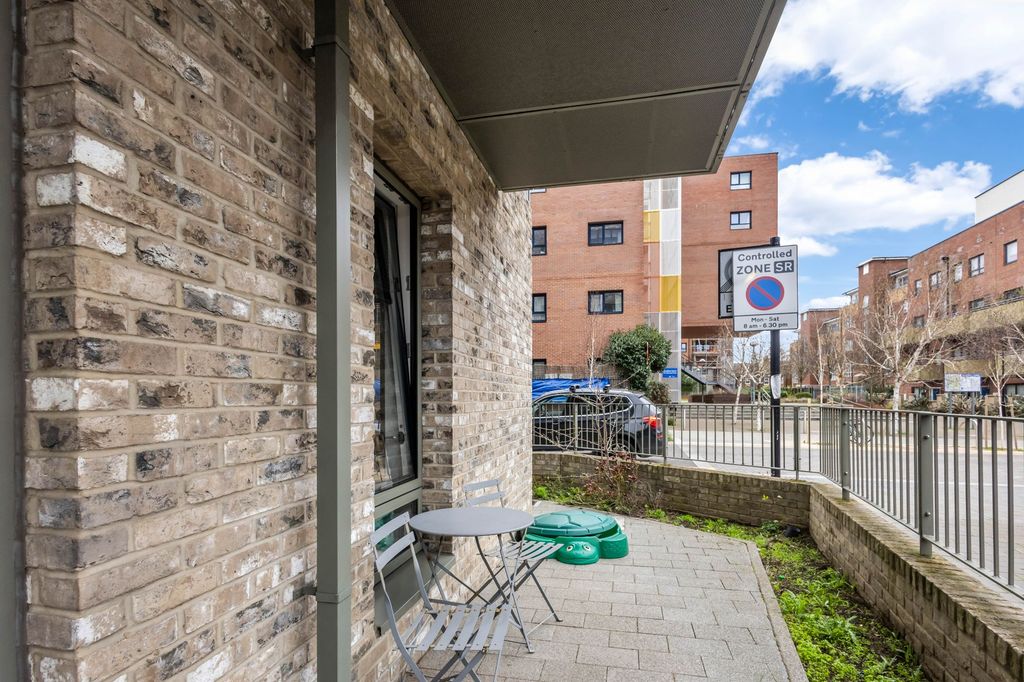 Property photo 2 of 11