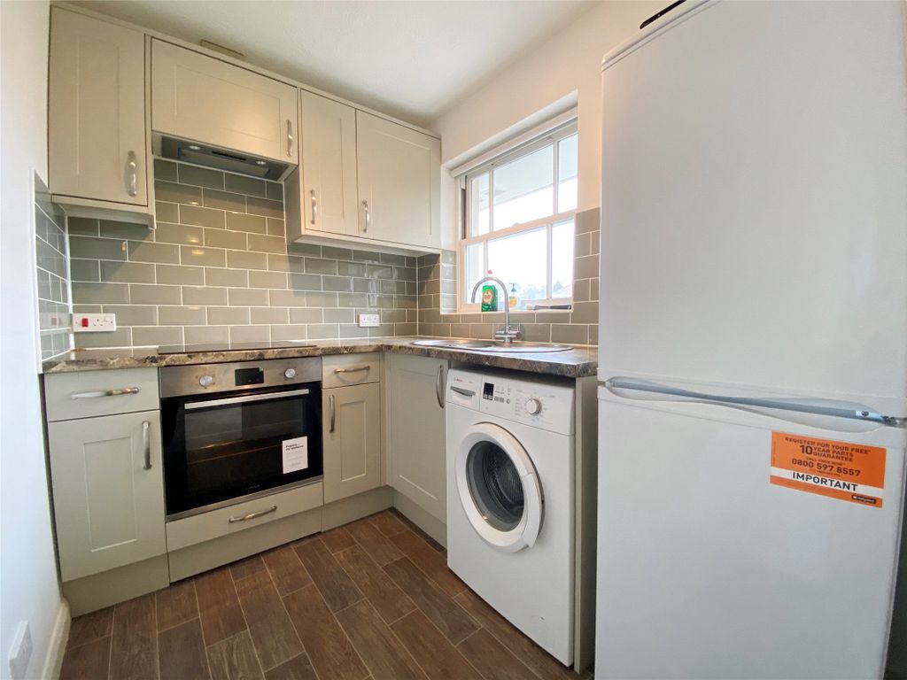 Property photo 2 of 10 Picture No. 16