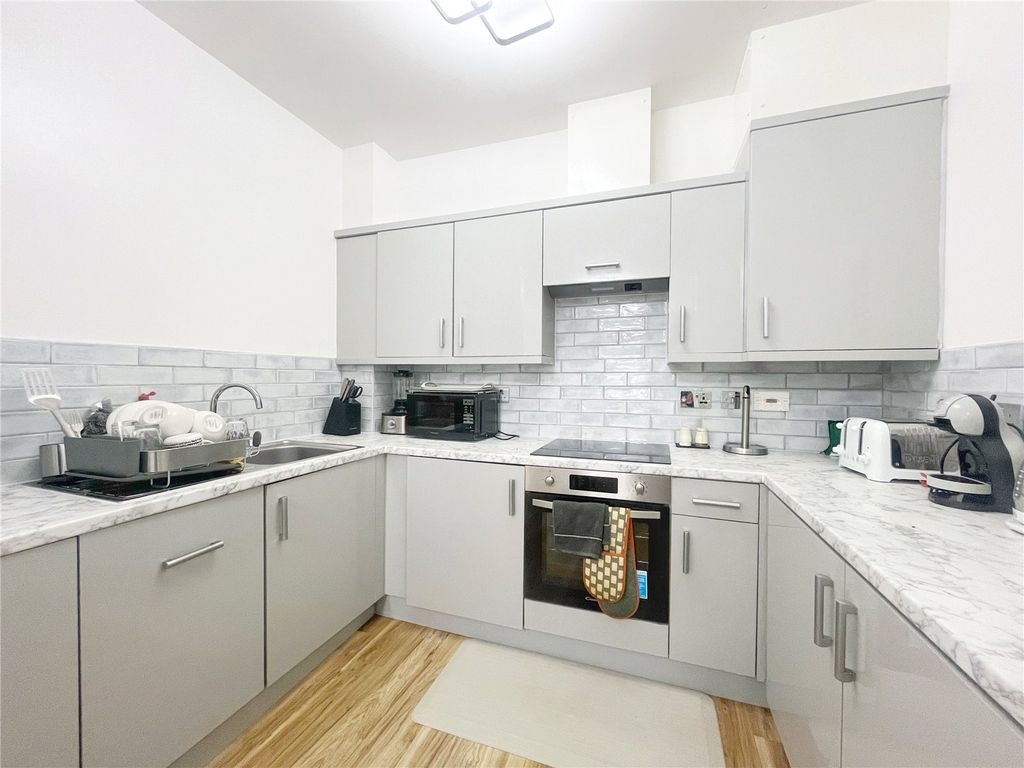 Property photo 3 of 10 Picture No. 04