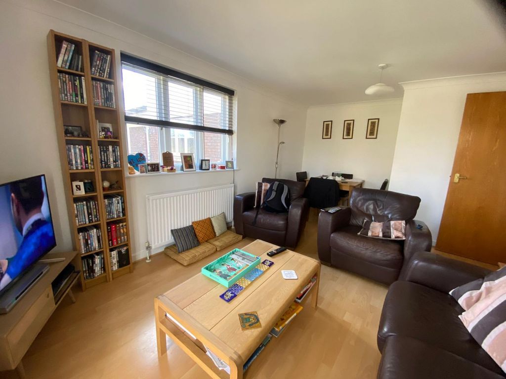 Property photo 2 of 5