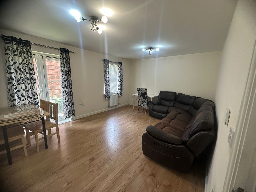 Property photo 2 of 14