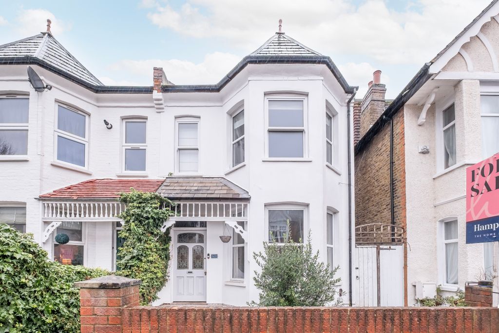 Property photo 1 of 9