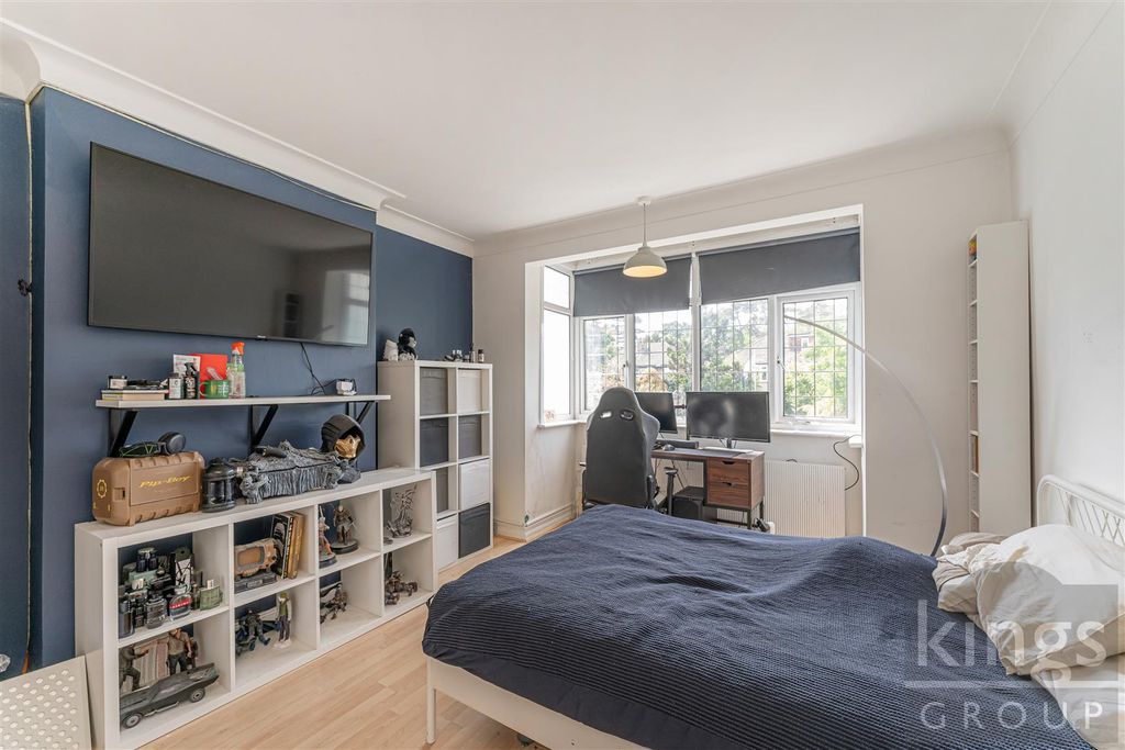 Additional image 14 of 4 bed detached house for saleFirtree Walk, Enfield EN1