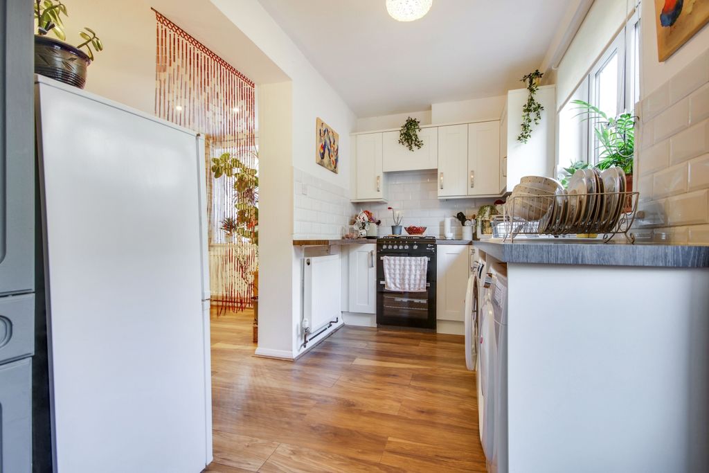 Property photo 3 of 11 Img_8674-Img_8676