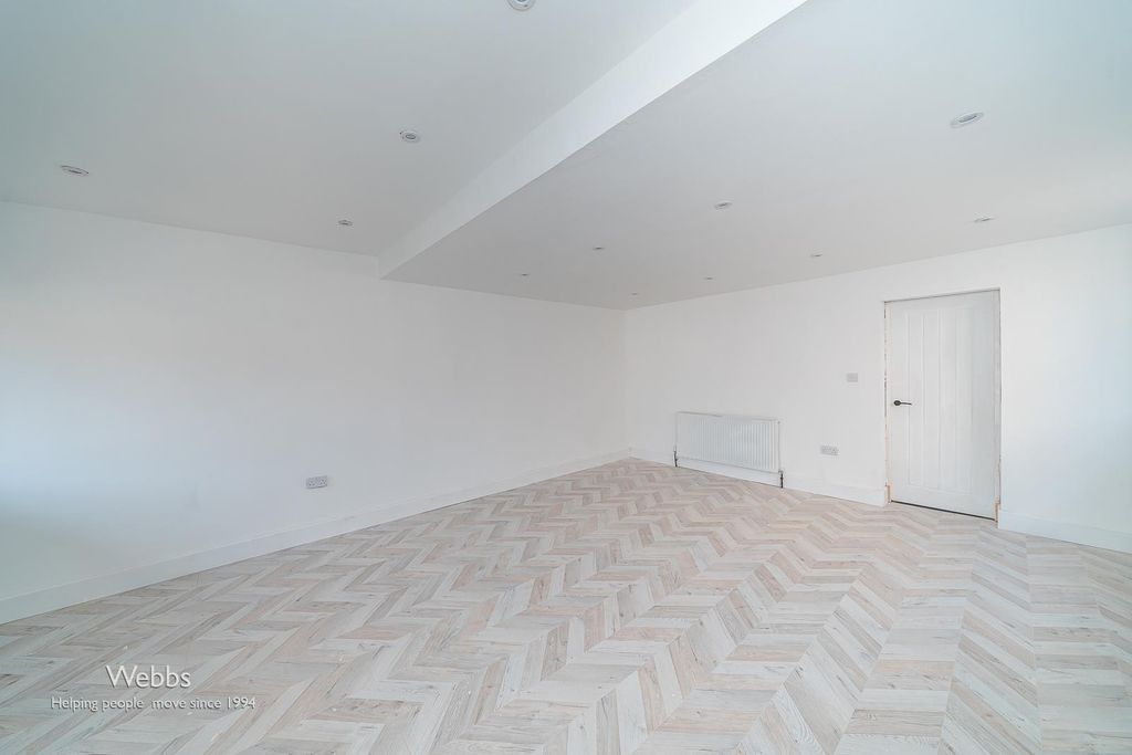 Property photo 3 of 18 Â© Webbs Estate Agents Â© (44 Of 124).Jpg