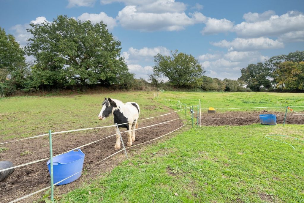 Property photo 2 of 29 Iq_00051-Edit