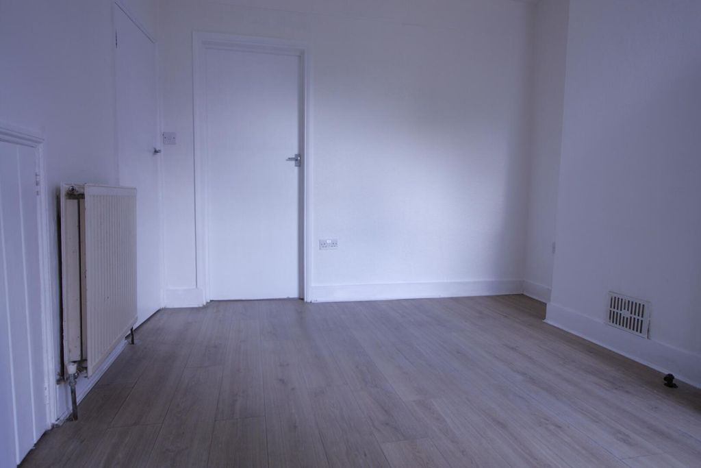 Property photo 2 of 12 Living Room