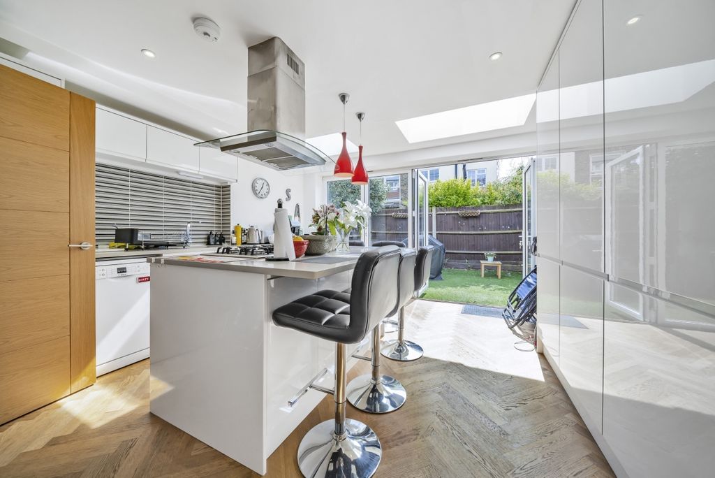 Property photo 2 of 8 1109575 (4)
