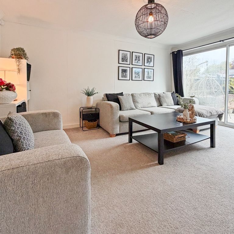 Property photo 3 of 28 5600963
