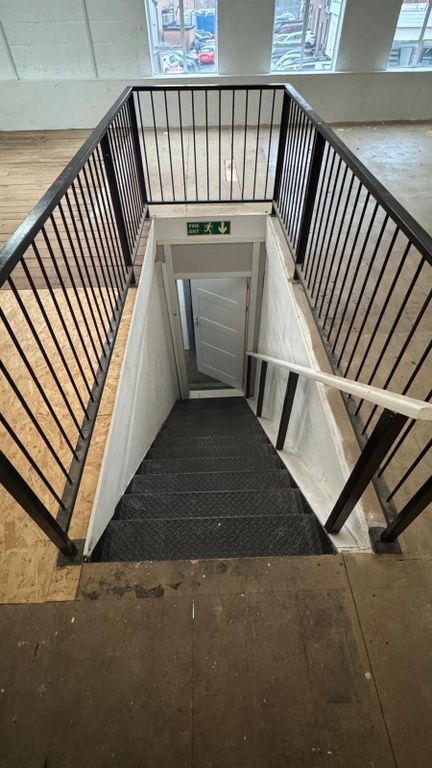 Property photo 3 of 6