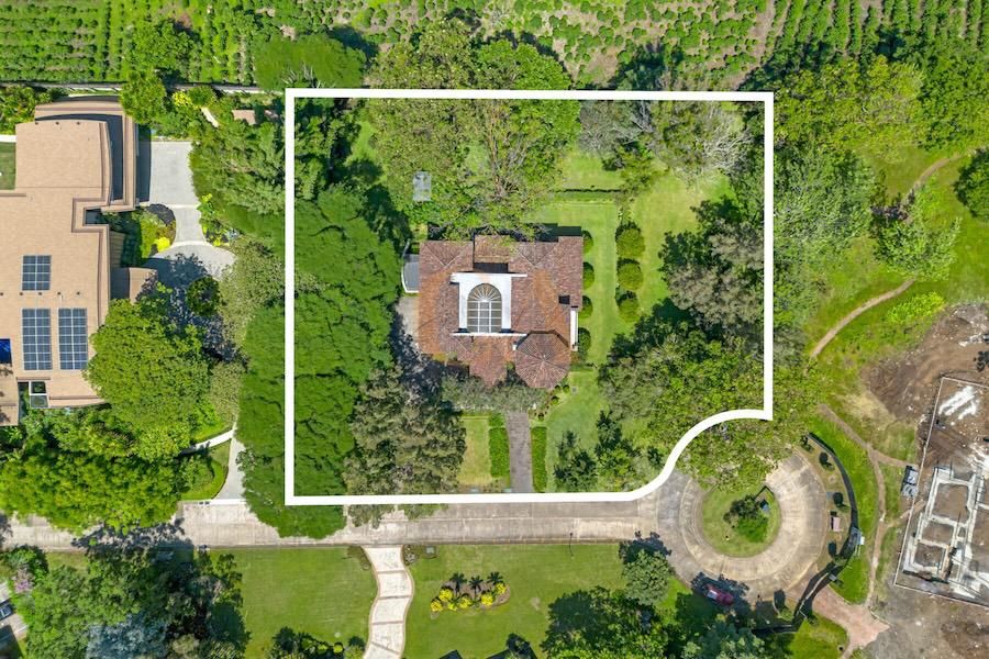 Property photo 2 of 20