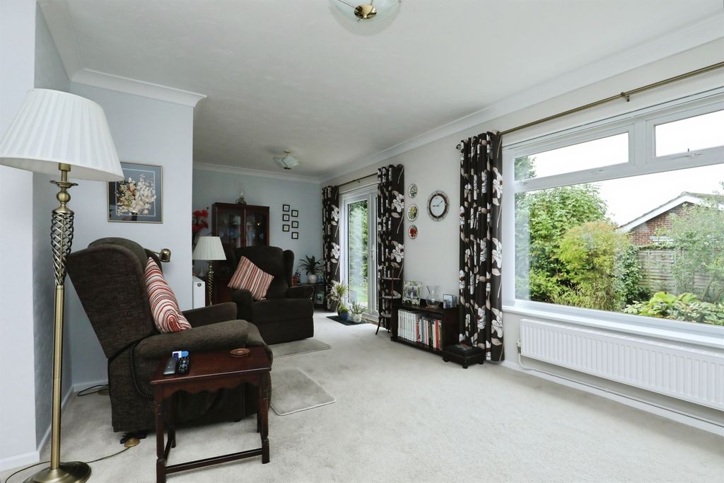 Property photo 3 of 17