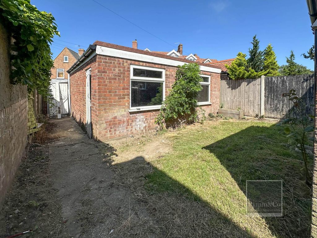 Property photo 3 of 24