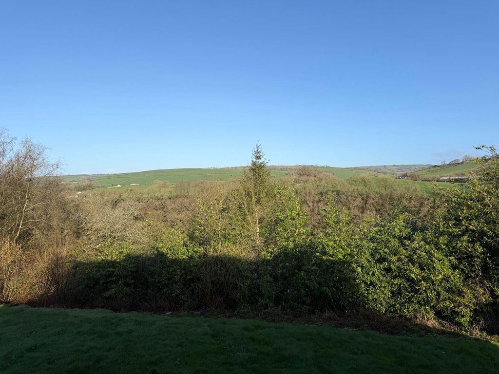 Property photo 2 of 34 Picture No. 57