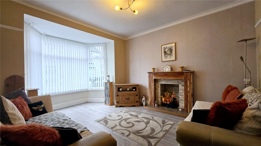 Property photo 2 of 16 Picture No. 19