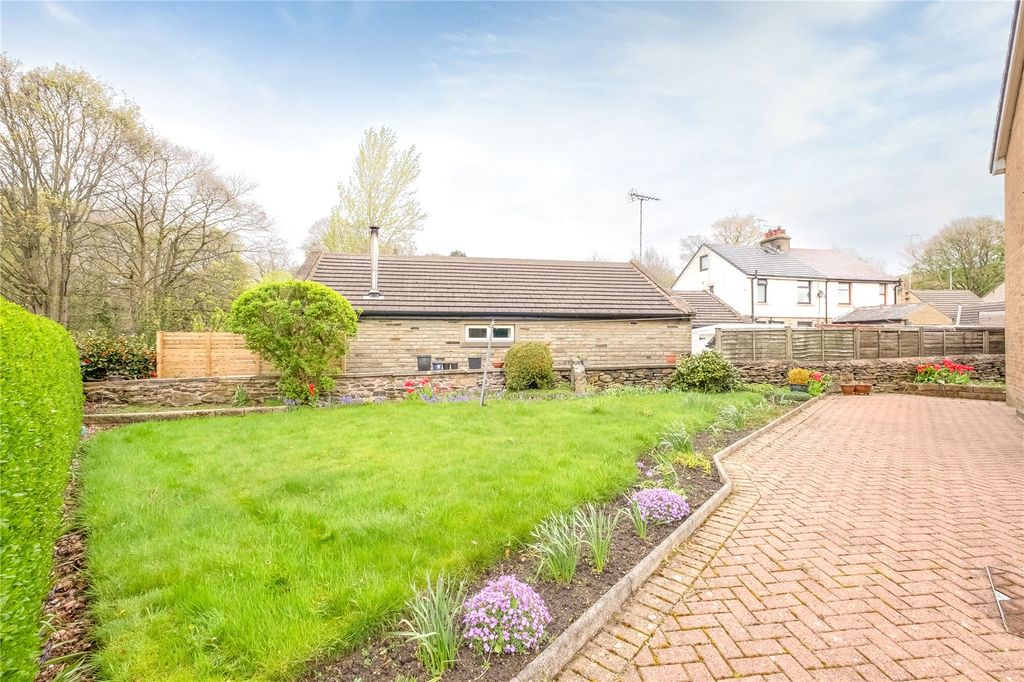 Property photo 3 of 20 Outside