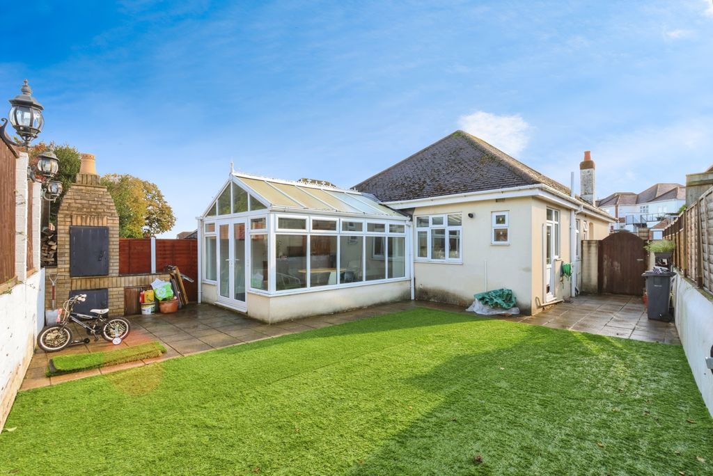 Property photo 2 of 16 Photo