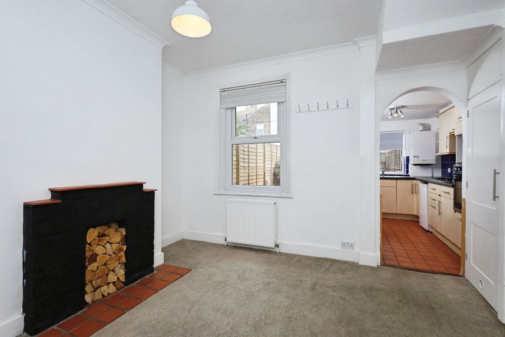 Property photo 3 of 12