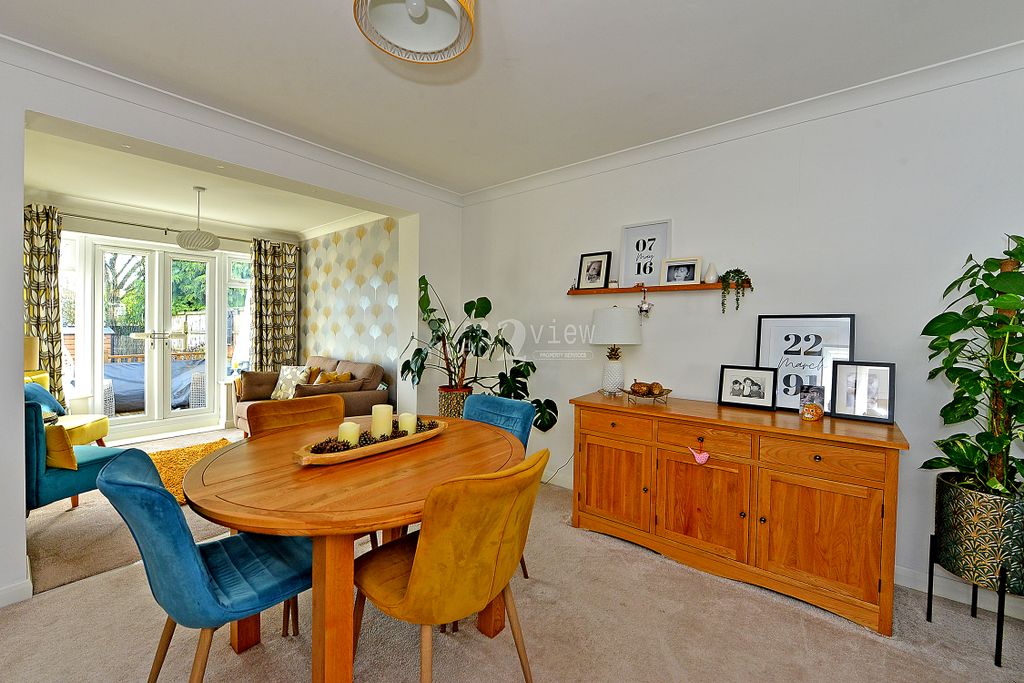 Property photo 3 of 20 Living/Dining Room