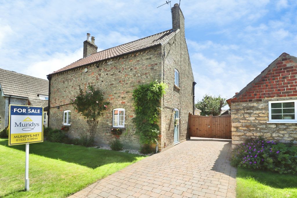 Property photo 1 of 34