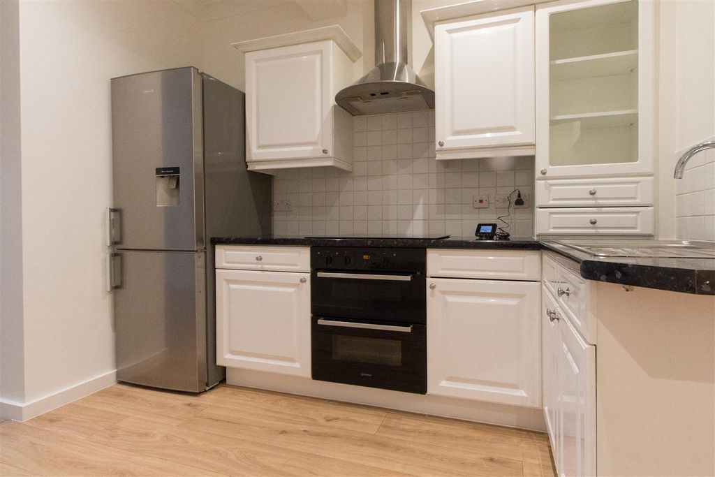 Property photo 2 of 7 South Road 11B Kitchen.Jpg