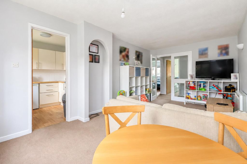 Property photo 3 of 14