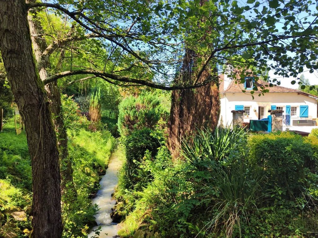 Property photo 2 of 18