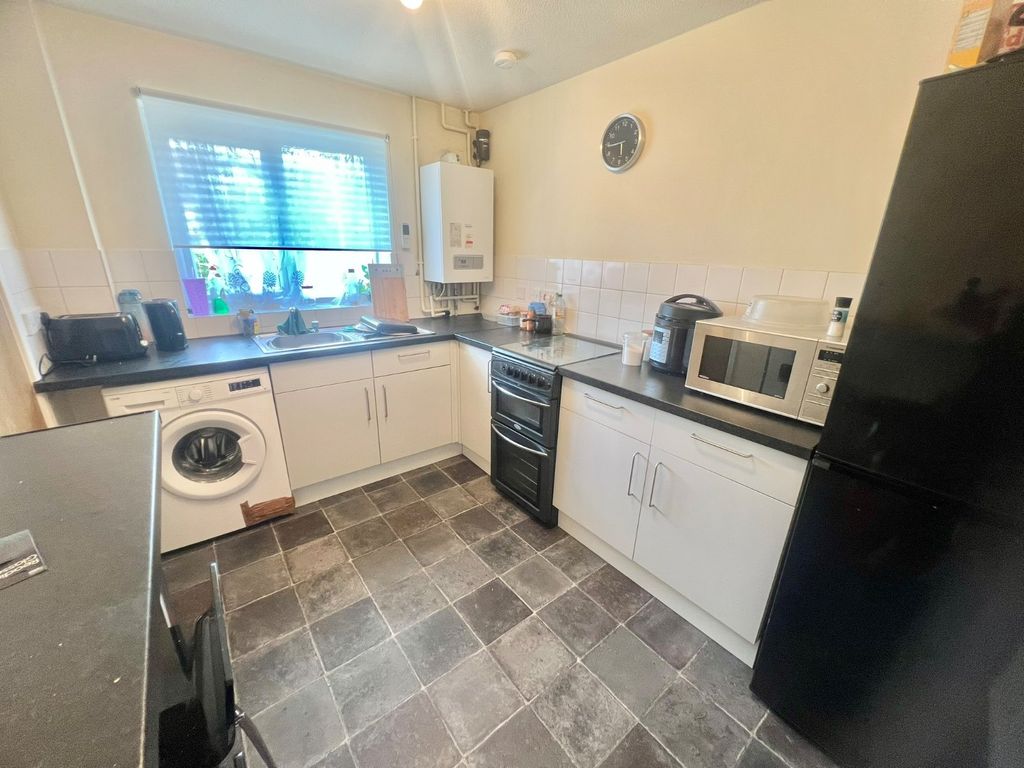 Property photo 2 of 10 Picture No. 12