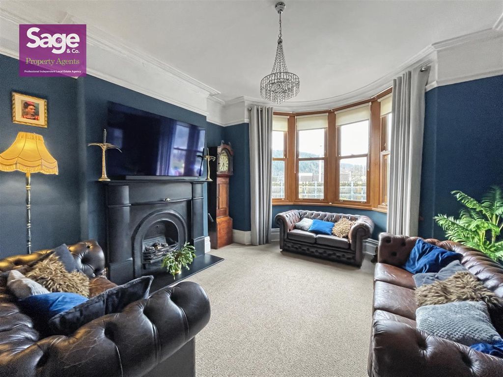 Property photo 1 of 44