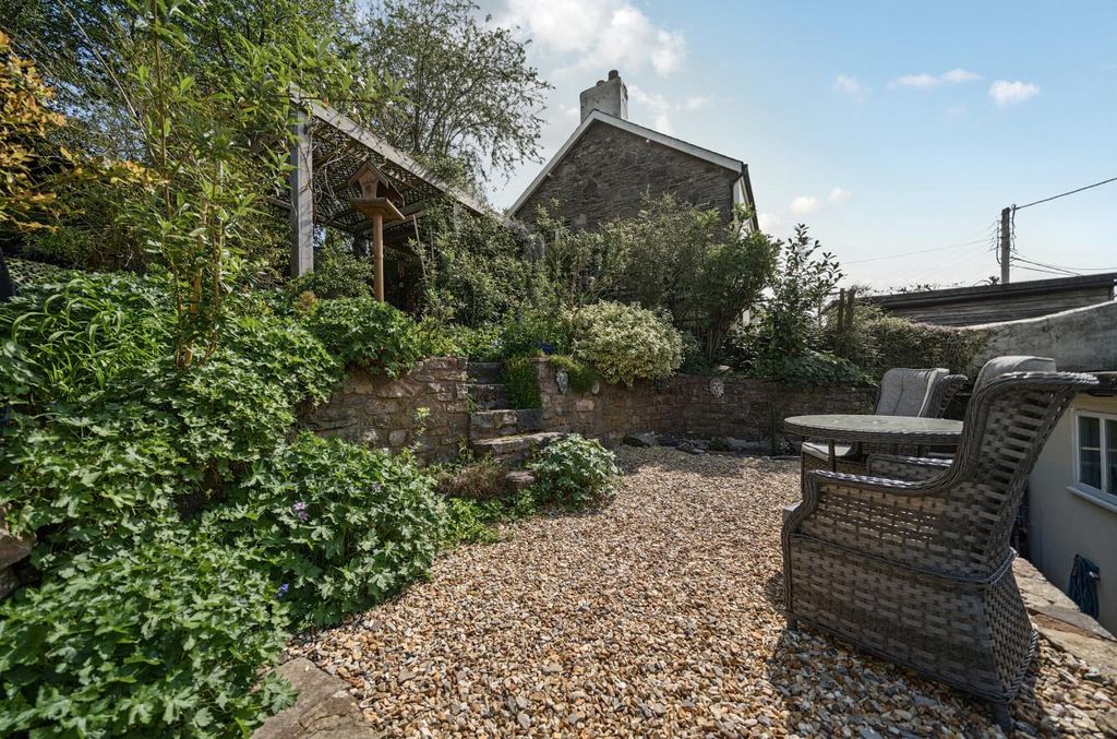 Additional image 18 of 2 bed semi-detached house for saleFrog Street, Bampton, Tiverton EX16