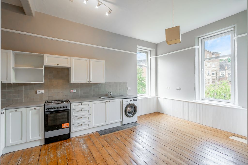 Additional image 4 of 3 bed flat to rentWallace Street, Stirling, Stirlingshire FK8