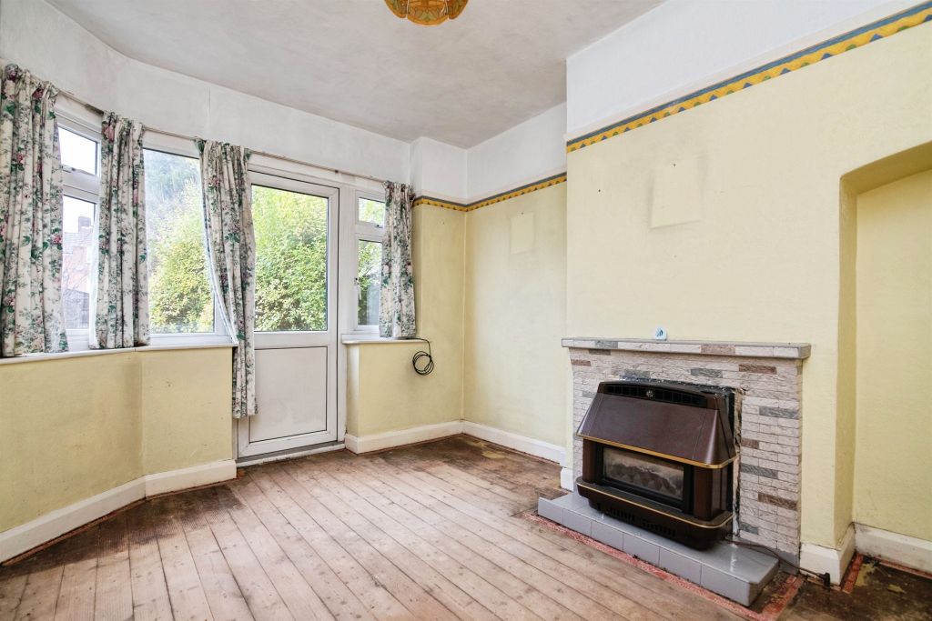 Property photo 2 of 23