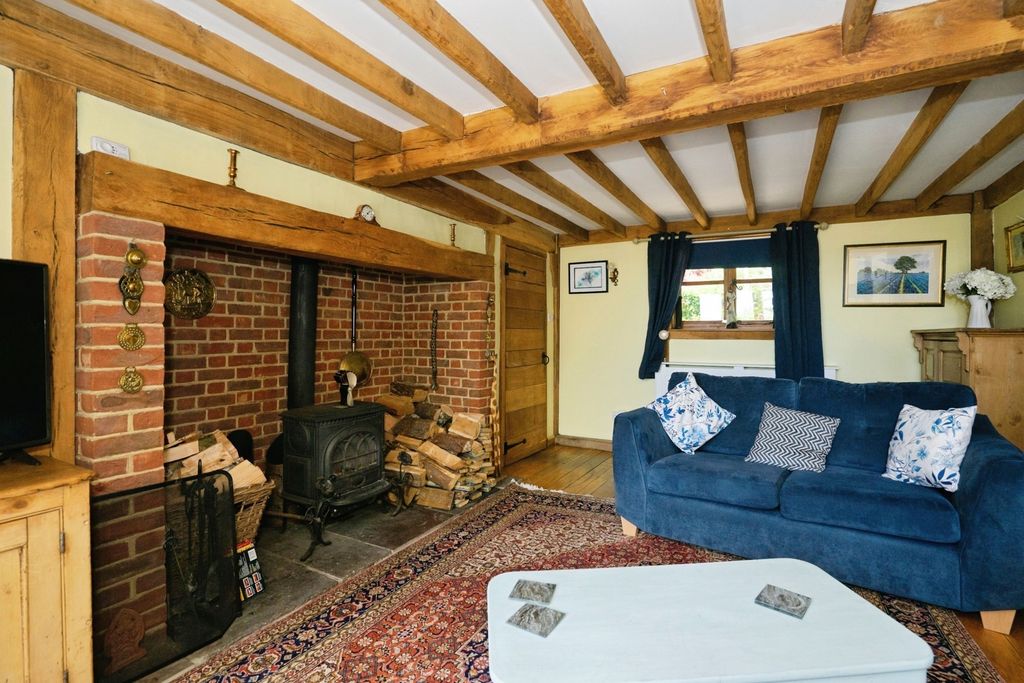 Property photo 2 of 17 Photo