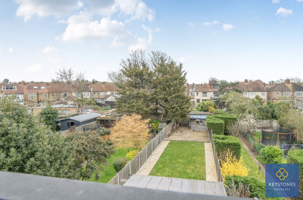 Property photo 2 of 22