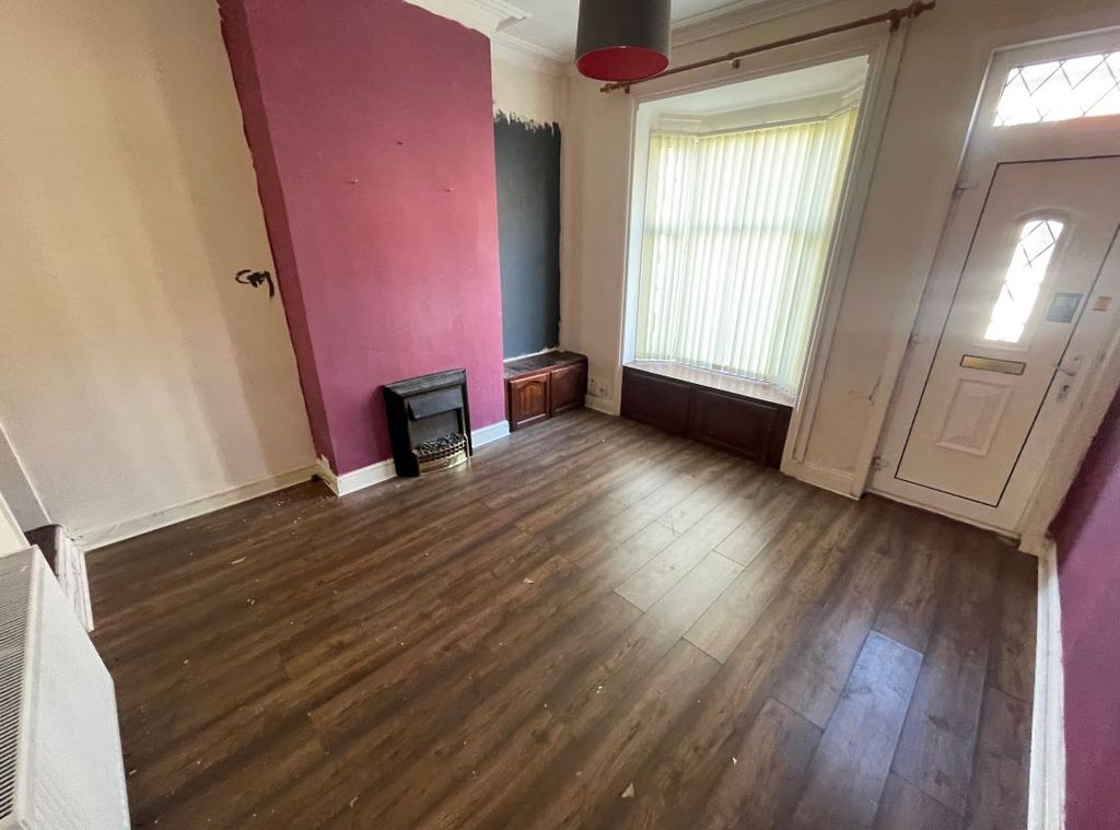 Property photo 2 of 19