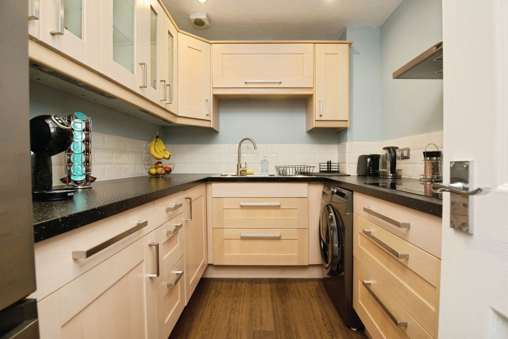 Property photo 3 of 17