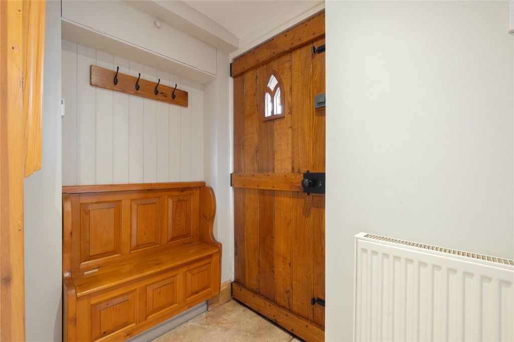 Property photo 2 of 15 Entrance Lobby