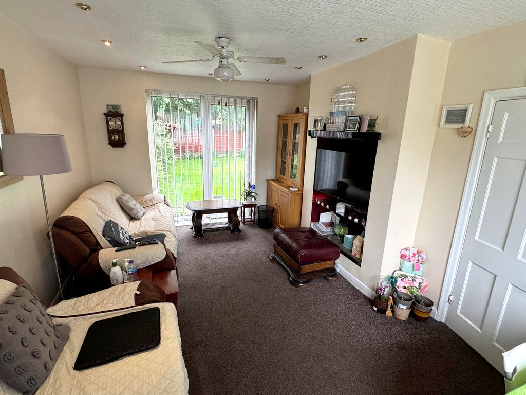 Property photo 3 of 19 Unnamed (3)