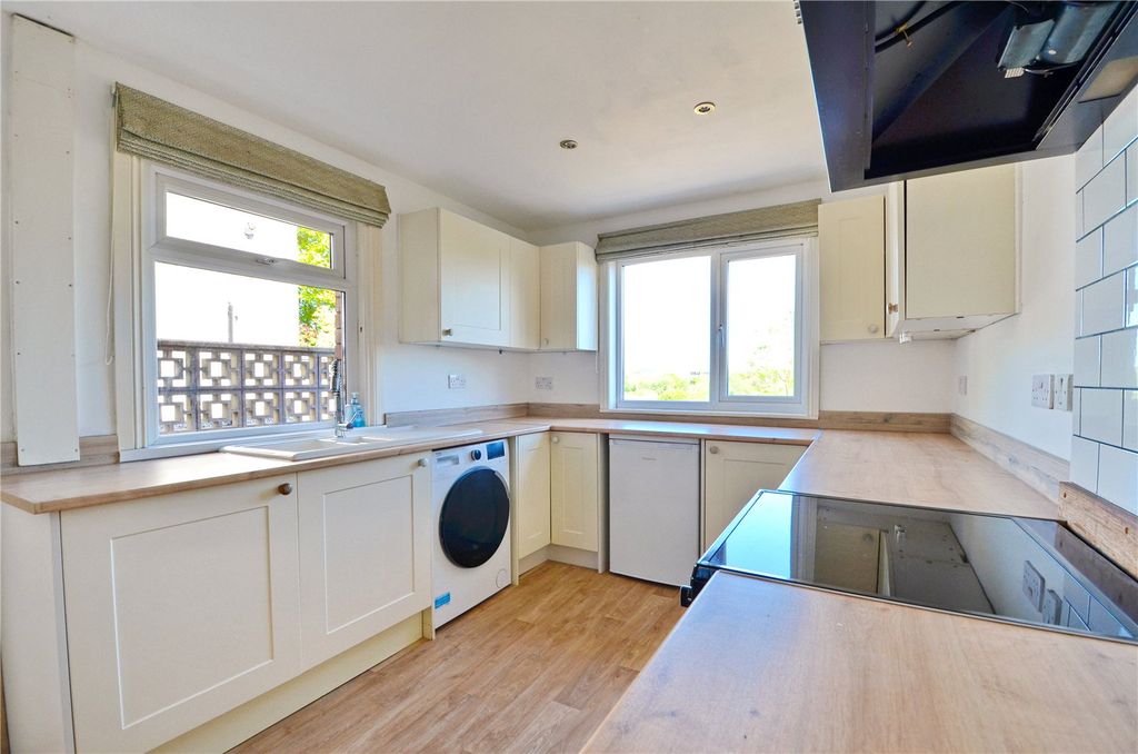 Property photo 2 of 14 Picture No. 03