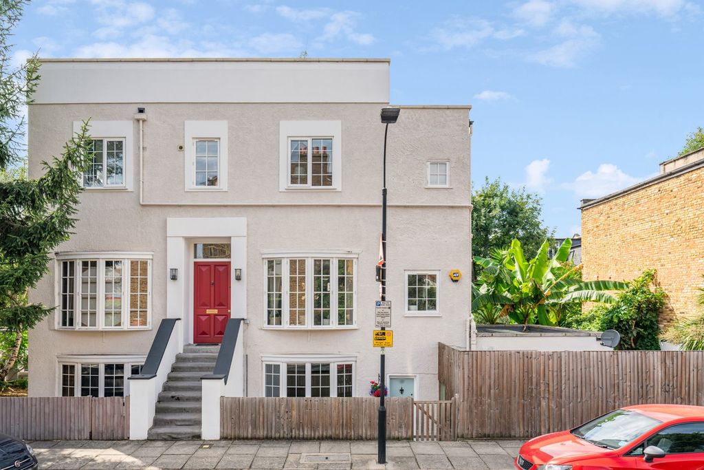 Property photo 2 of 9