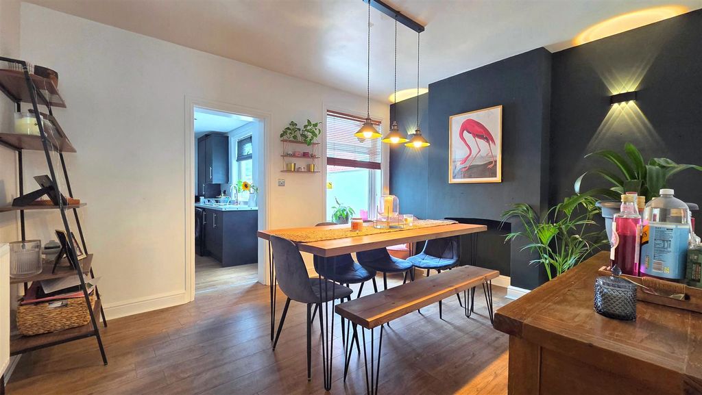 Property photo 3 of 13 Dining Room