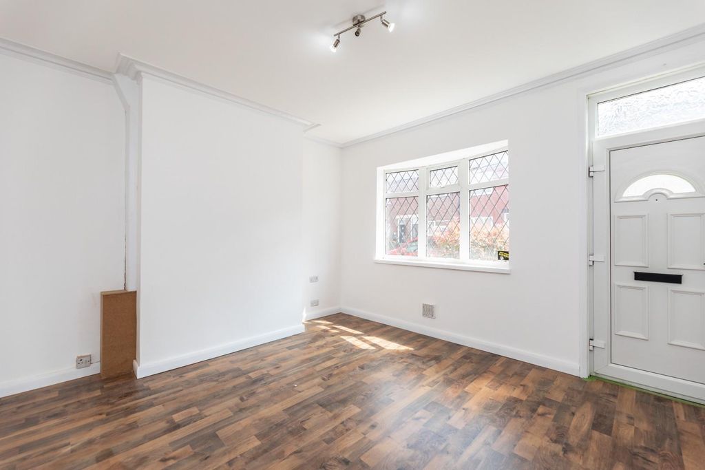 Property photo 2 of 13 Img_0221.Jpg