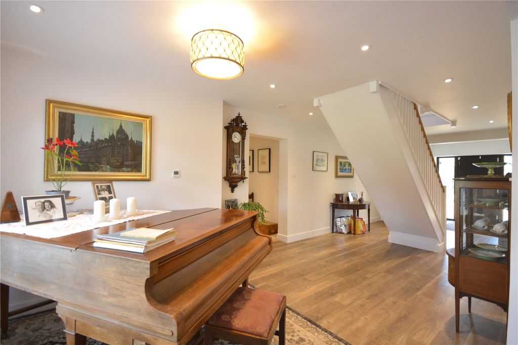 Property photo 3 of 40 Picture No. 08