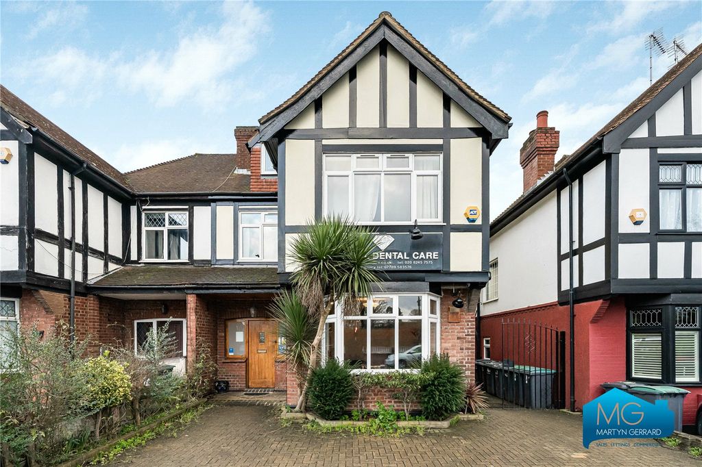 Property photo 2 of 12 Picture No. 24