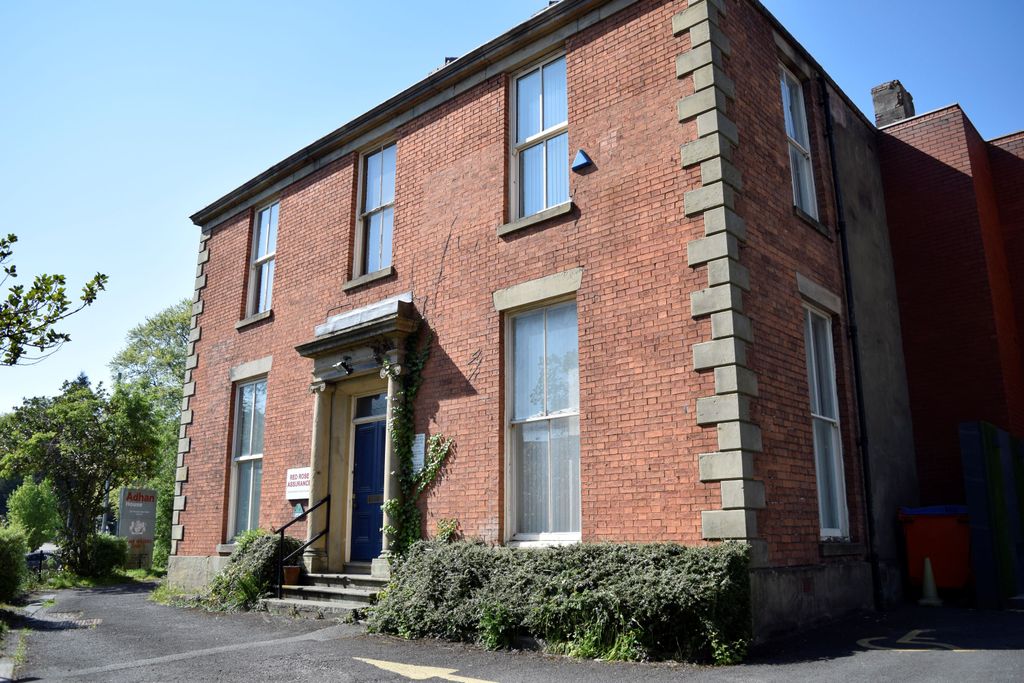 Property photo 2 of 15