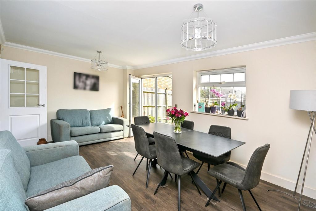 Property photo 2 of 32 Dsc_9919.Jpg