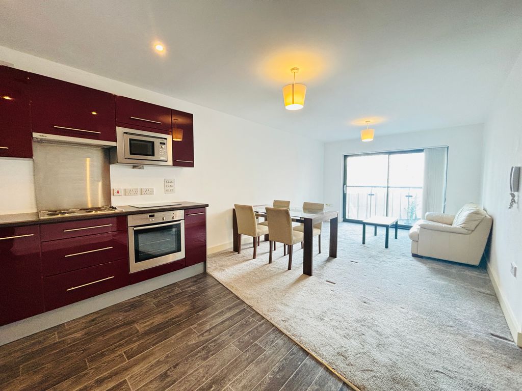 Property photo 3 of 8 Gallery